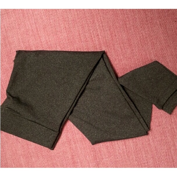 Gray | Flattering | Leggings | Medium | Full Length - Picture 3 of 3